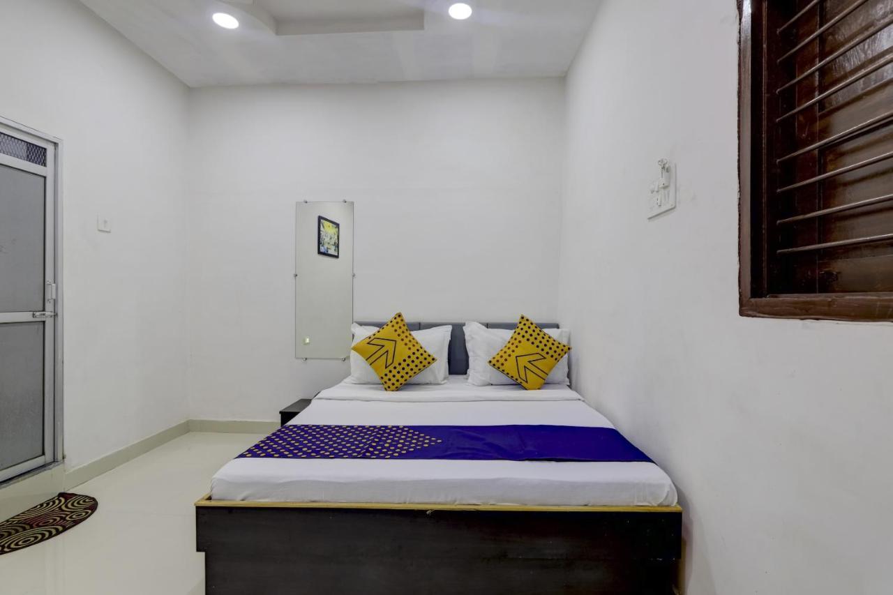 Spot On 71130 Hotel Shiv Krupa Anjār Esterno foto